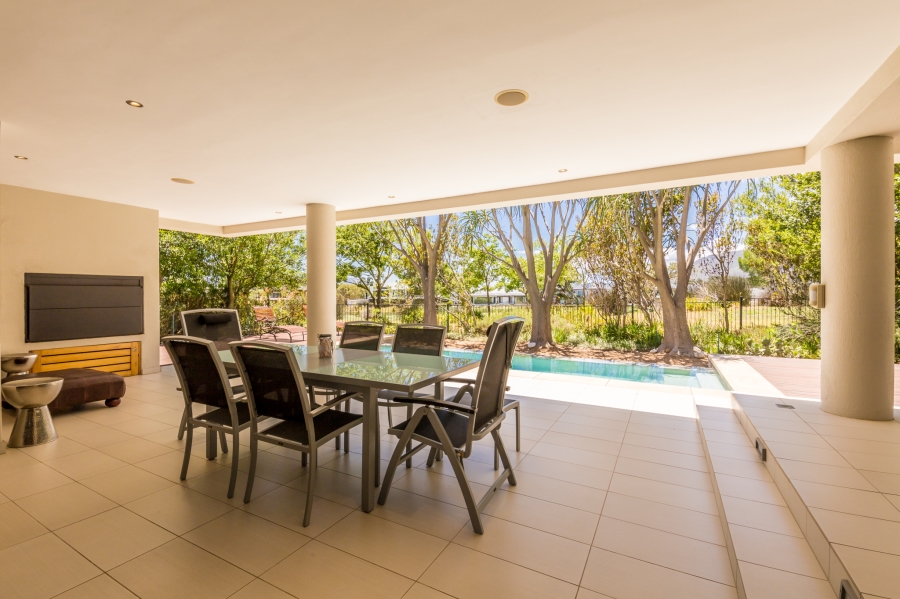 4 Bedroom Property for Sale in Pearl Valley at Val de Vie Western Cape